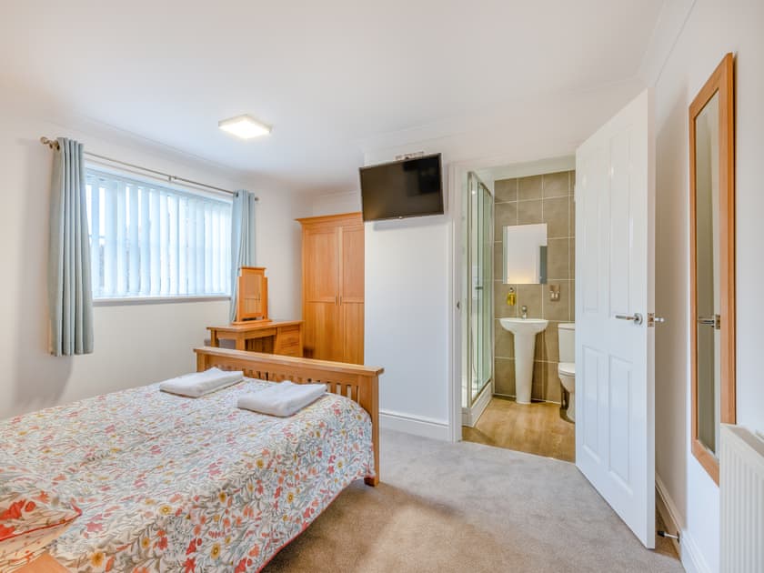 Double bedroom | The Willows, Sea Palling