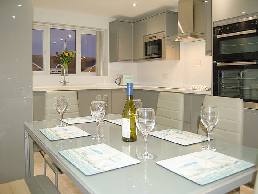 Kitchen/diner | Sena Tor Burs, Tywyn, near Aberdovey