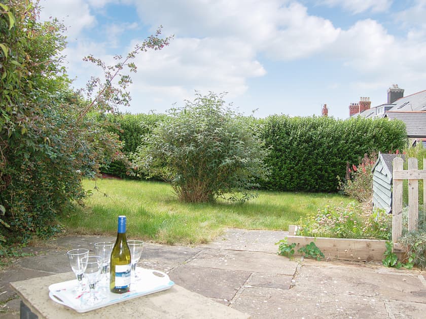 Sitting-out-area | Cadair View, Tywyn