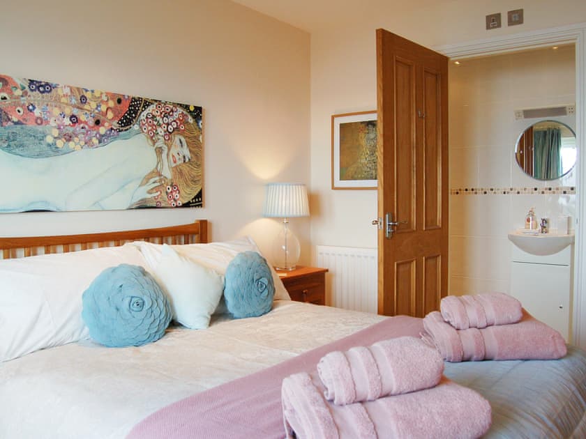 Master bedroom | Sunset Bay Designer Beach House, Tywyn