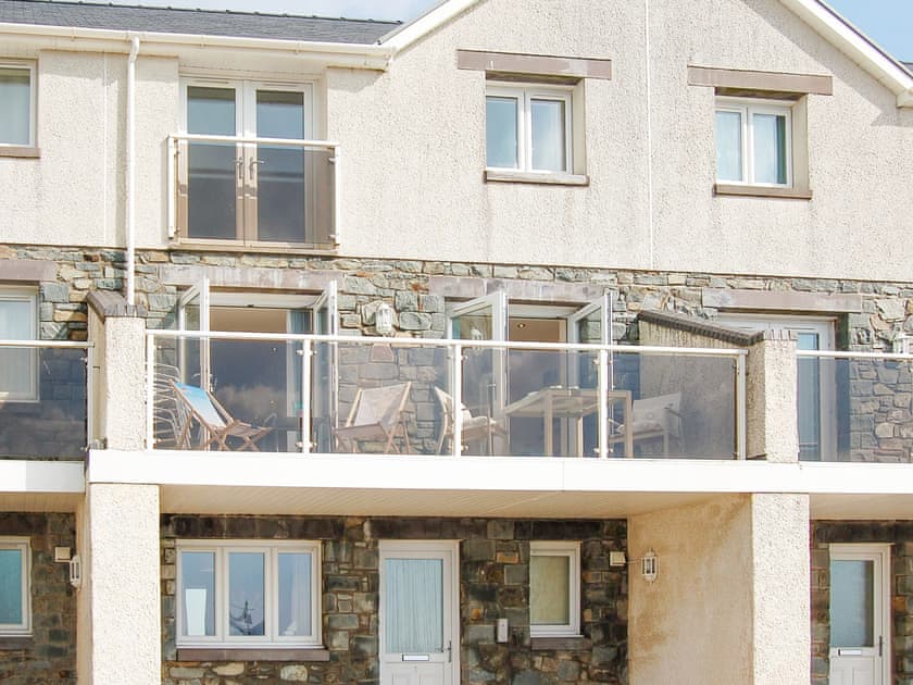 Exterior | Sunset Bay Designer Beach House, Tywyn