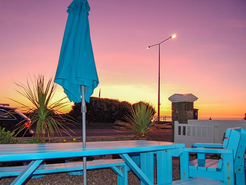 Garden | Driftwood Designer Apartment, Tywyn