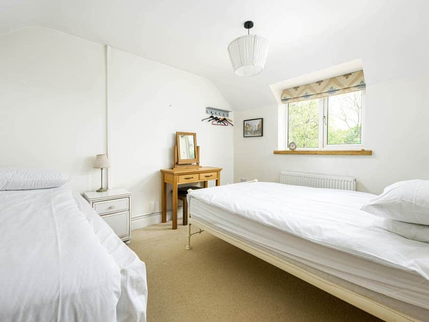 Twin bedroom | Willis House - Willis House and Willis Barn, Iron Acton