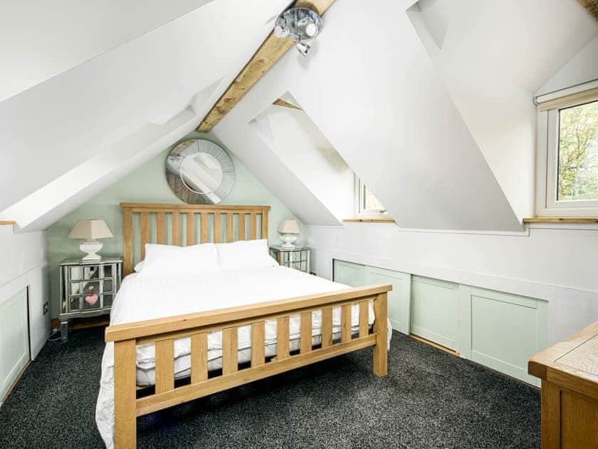 Double bedroom | Willis House - Willis House and Willis Barn, Iron Acton
