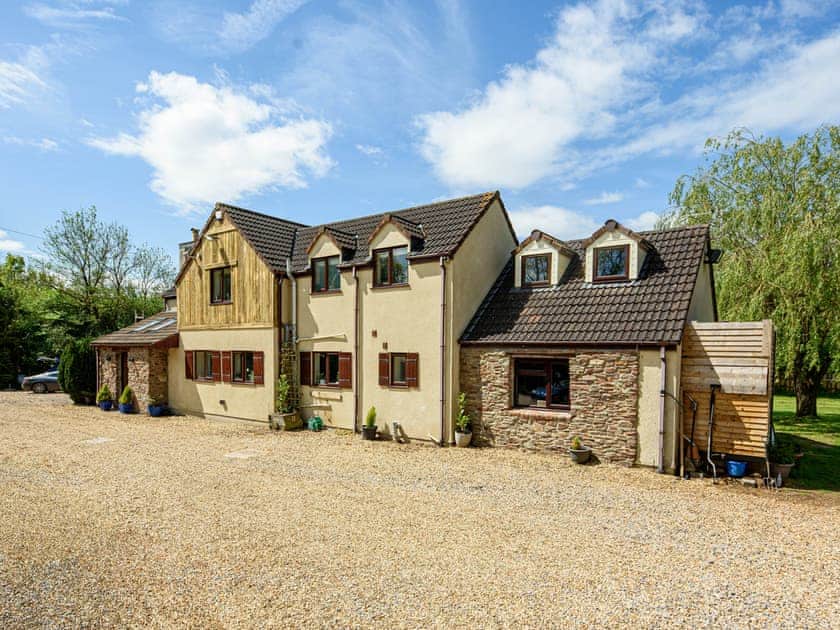 Exterior | Willis House - Willis House and Willis Barn, Iron Acton