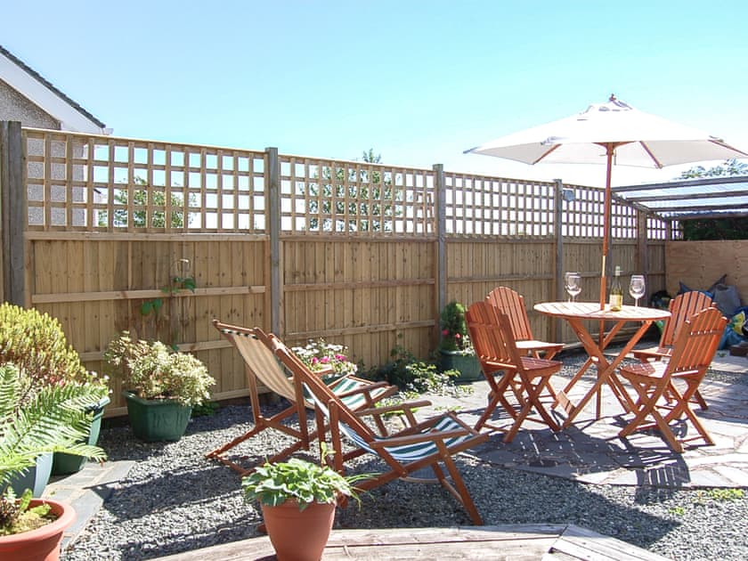 Patio | Glyn Saron Cottage, Bryncrug<br />