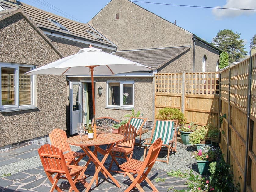 Patio | Glyn Saron Cottage, Bryncrug<br />
