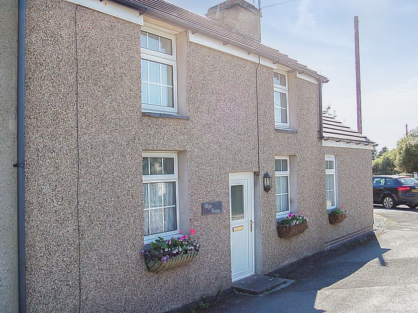 Exterior | Glyn Saron Cottage, Bryncrug<br />