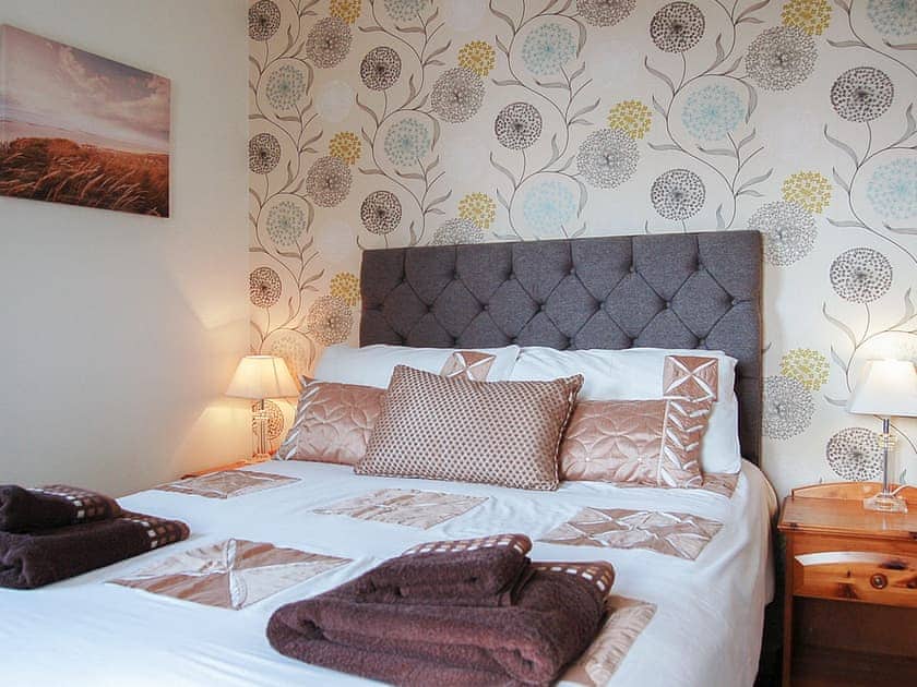 Double bedroom | Swn Y Tonnau, Tywyn. near Aberdovey