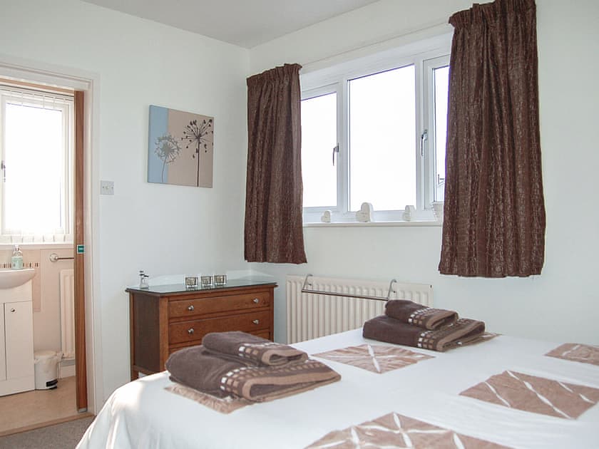 Double bedroom | Swn Y Tonnau, Tywyn. near Aberdovey