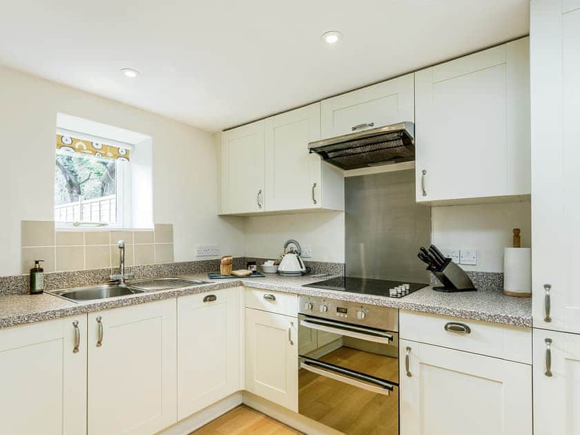 Kitchen | Fry’s Barn - Home Farm Cottages, Winscombe