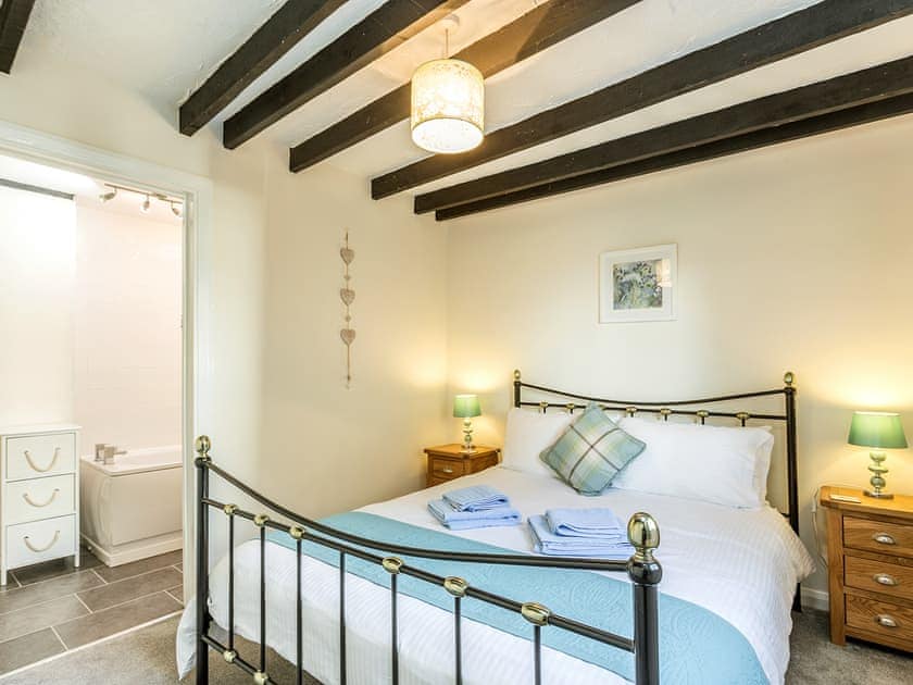 Double bedroom | Fry’s Barn - Home Farm Cottages, Winscombe