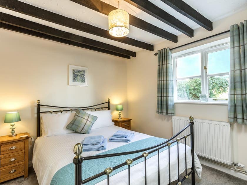 Double bedroom | Fry’s Barn - Home Farm Cottages, Winscombe