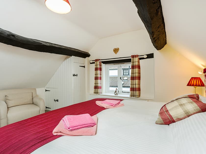 Double bedroom | Granary - Home Farm Cottages, Winscombe