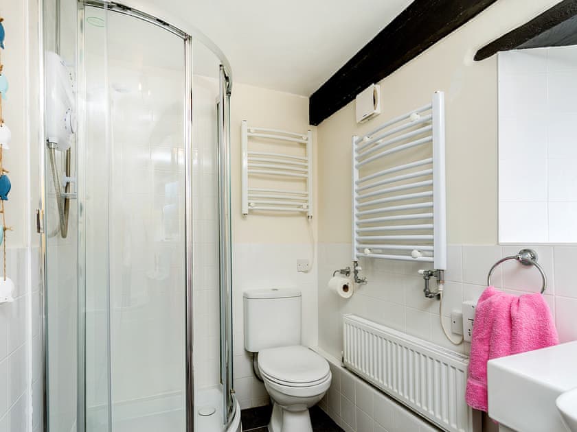 Shower room | Granary - Home Farm Cottages, Winscombe
