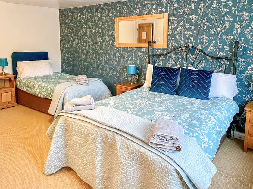 Family bedroom | Brook House 2 - Brook House Cottage Holidays, Bassenthwaite