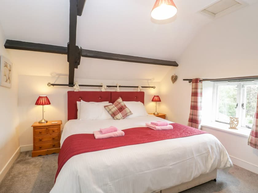 Double bedroom | Hayloft - Home Farm Cottages, Winscombe
