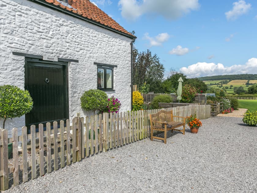 Exterior | Hayloft - Home Farm Cottages, Winscombe