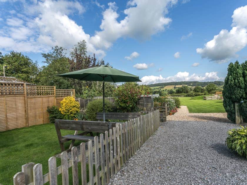 Outdoor area | Hayloft - Home Farm Cottages, Winscombe