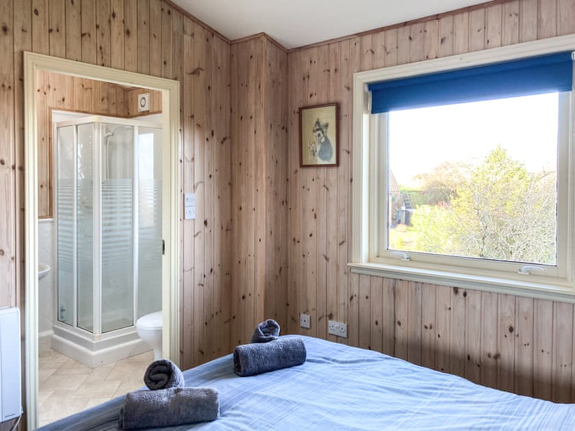 Double bedroom | Kaptain’s Cabin, Yanwath, near Pooley Bridge