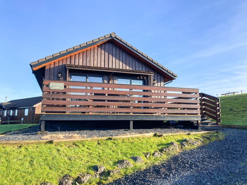Delightful elevated holiday cottage | Kaptain’s Cabin, Yanwath, near Pooley Bridge