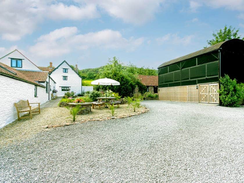 Garden and grounds | Home Farm Cottages, Winscombe