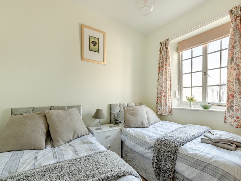 Twin bedroom | Harvey Cottage, Colyton, near Lyme Regis