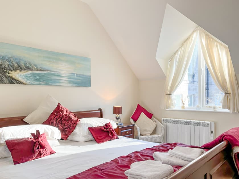 Double bedroom with Super-kingsize bed | St Ebba’s Peep, Beadnell