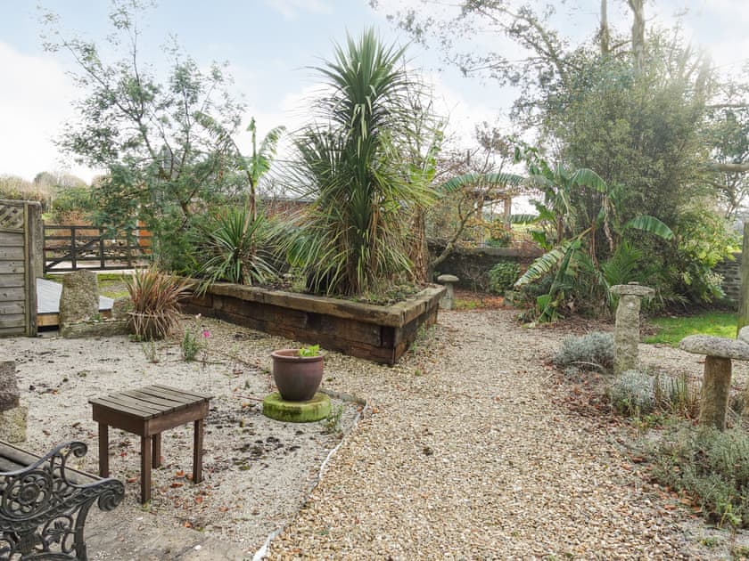 Garden | Turneys Cottage - Pendewey Farm Cottages, Bodmin