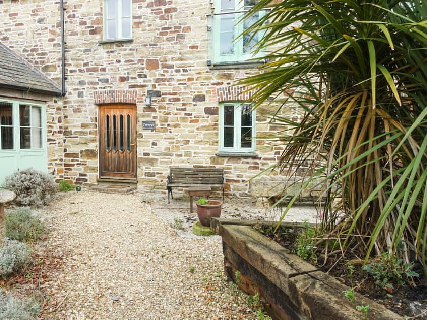 Outdoor area | Turneys Cottage - Pendewey Farm Cottages, Bodmin