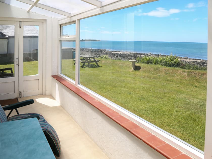 Conservatory | Beachside Bungalow, Llandanwg