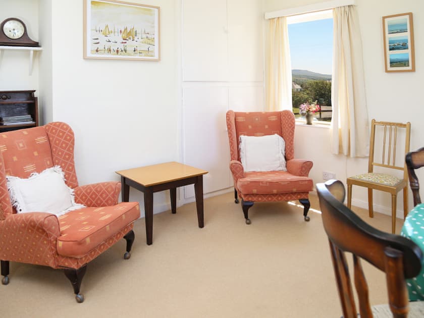 Dining room | Beachside Bungalow, Llandanwg