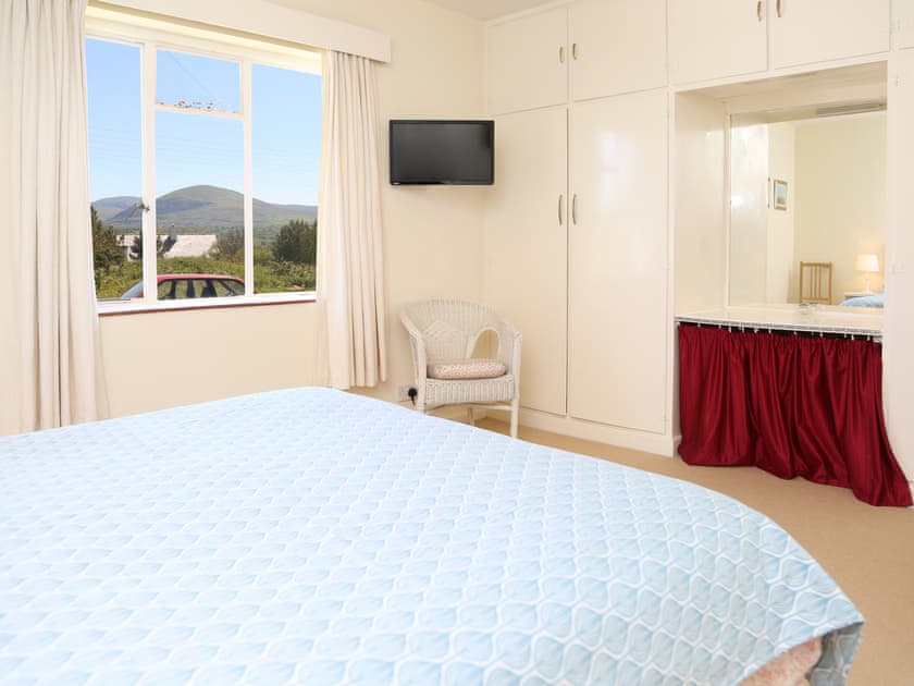 Double bedroom | Beachside Bungalow, Llandanwg