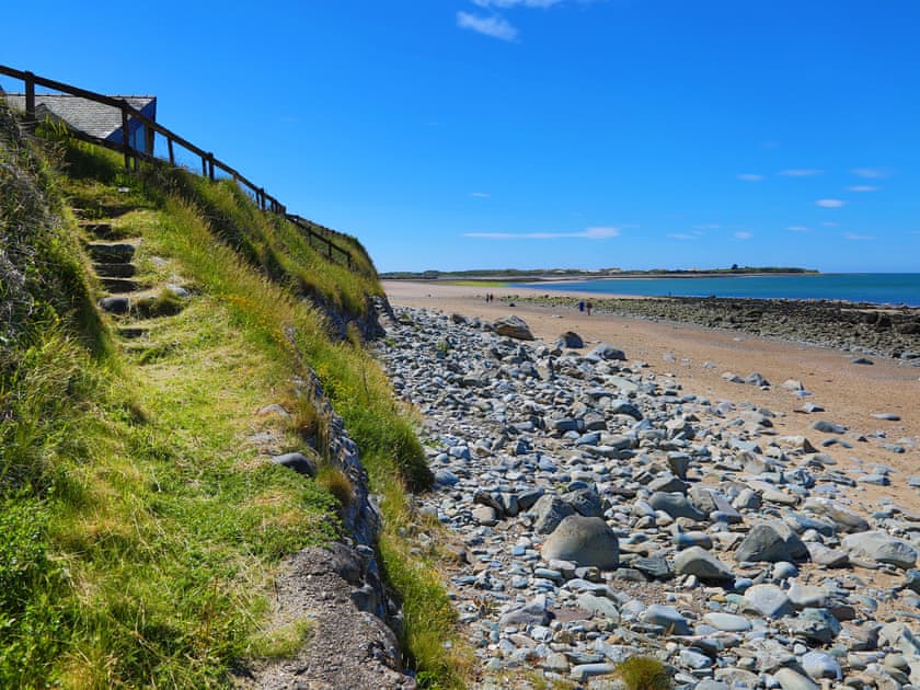 Path to beach | Beachside Bungalow, Llandanwg