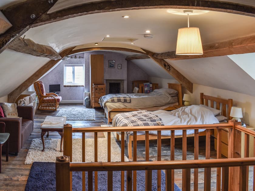 Bedroom | Wards Court 2 - Wards Court House, Frampton on Severn