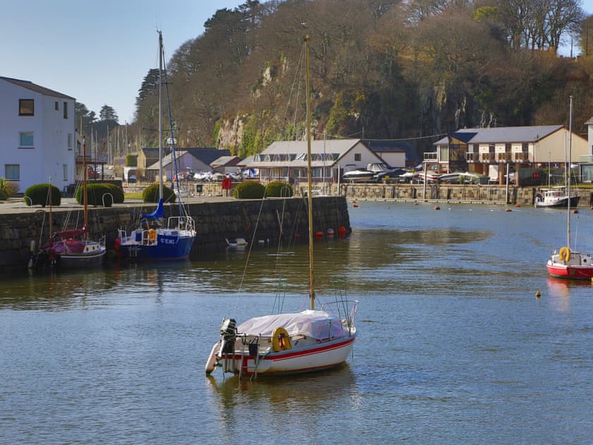 Surrounding area | Glaslyn Harbour Views, Porthmadog