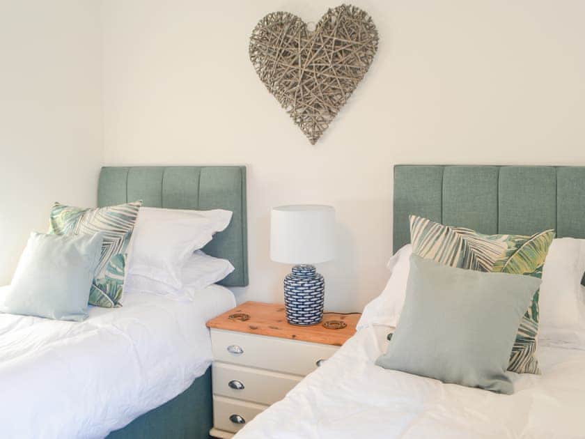Twin bedroom | Avocet Cottage, Amble by the Sea, near Morpeth