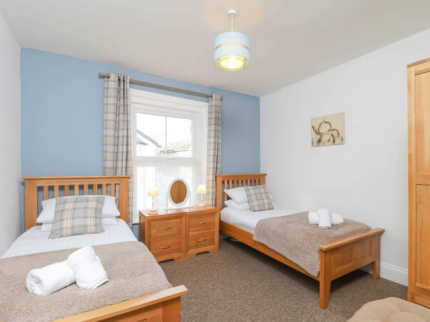 Twin bedroom | Kenmare Cottage, Shanklin