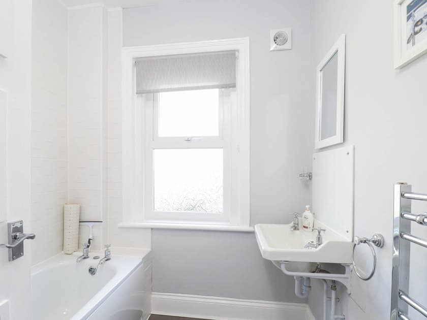 Bathroom | Kenmare Cottage, Shanklin