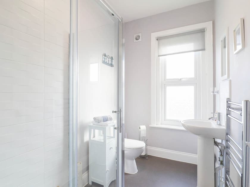 Shower room | Kenmare Cottage, Shanklin