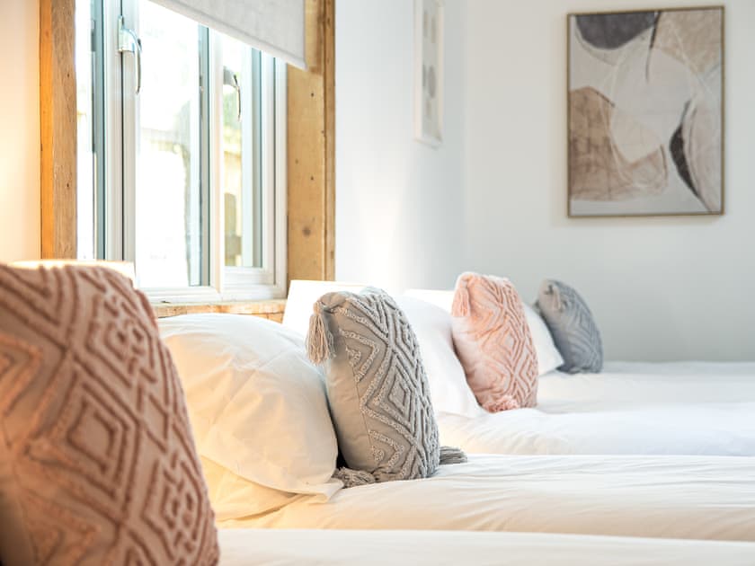 Bedroom | Willis Barn - Willis House and Willis Barn, Iron Acton