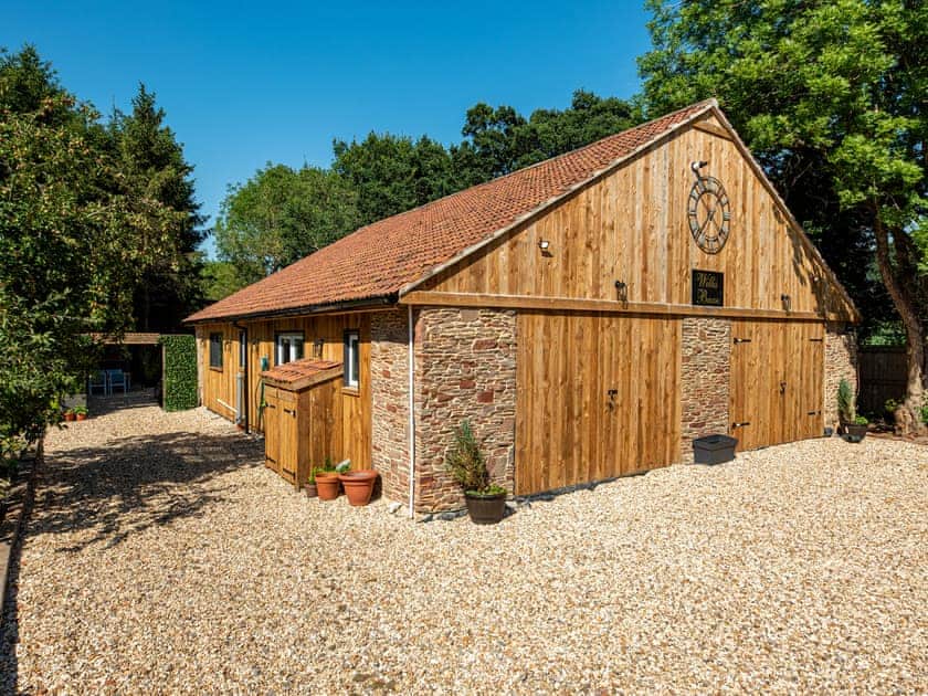 Exterior | Willis Barn - Willis House and Willis Barn, Iron Acton