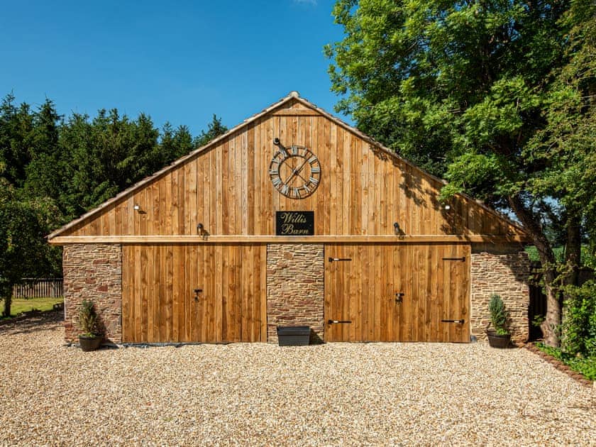 Exterior | Willis Barn - Willis House and Willis Barn, Iron Acton