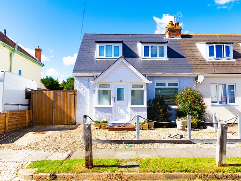 The Beach House (ref UK41390) in Herne Bay Hoseasons