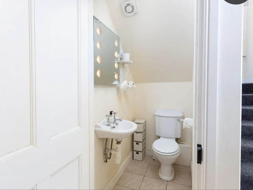 Separate toilet | Ivy House, Bath