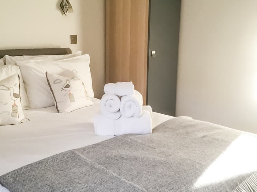 Double bedroom - finest quality, ethically and sustainably produced cotton bedding. | Ebba’s Neuk, Beadnell