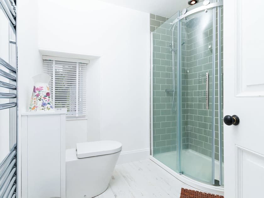 En-suite | Firlands House - Firlands Retreats, Nairn