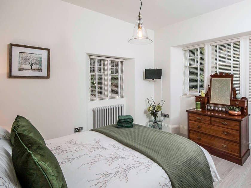 Double bedroom | Firlands Lodge - Firlands Retreats, Nairn
