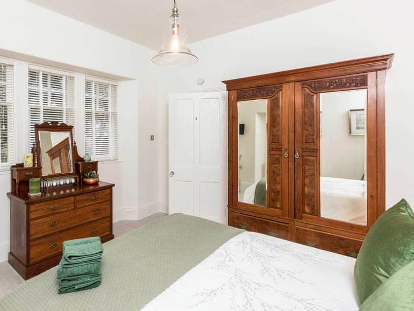 Double bedroom | Firlands Lodge - Firlands Retreats, Nairn
