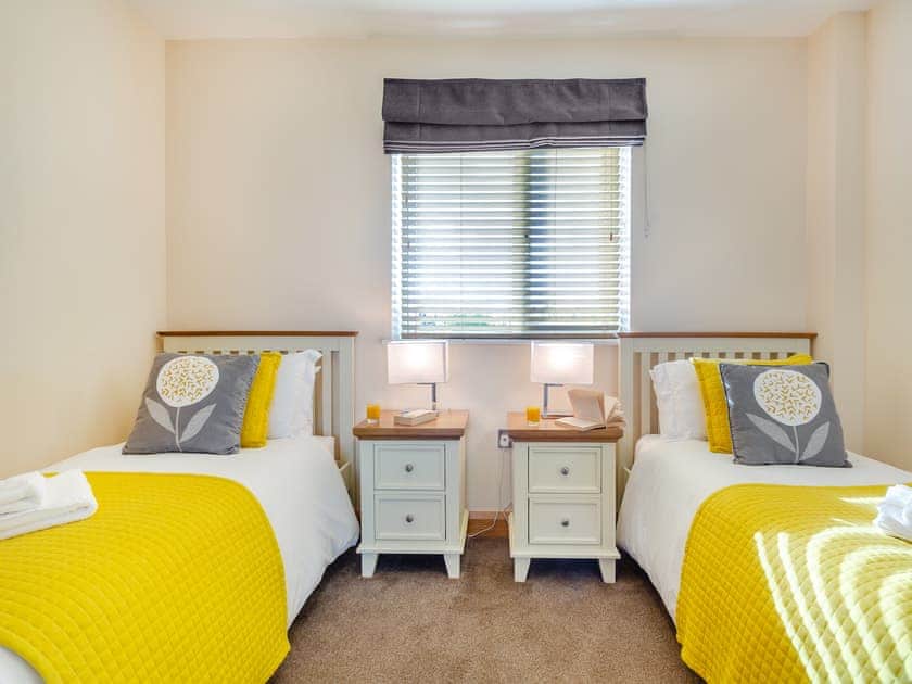 Twin bedroom | Branwen - Bryn Awel Caravan Park, Pentraeth
